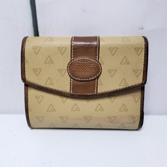 Liz Claiborne Handbags - Vintage Liz Claiborne Leather Trim Bifold Wallet